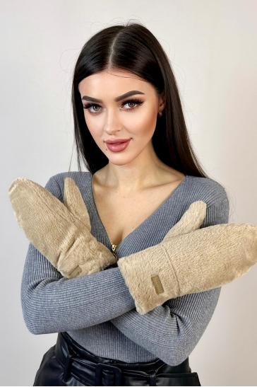 Варежки женские