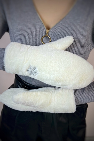 Варежки женские