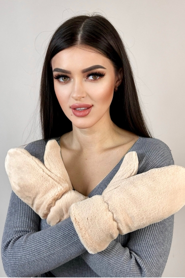 Варежки женские
