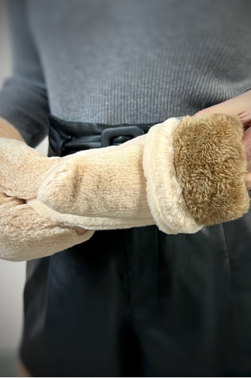 Варежки женские